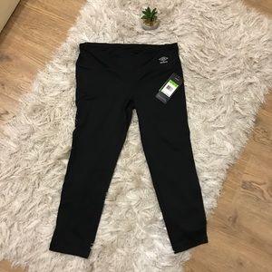 Umbro NWT Black Capri Workout Pants S